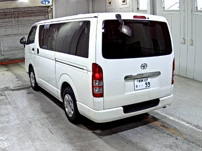 TOYOTA REGIUS VAN