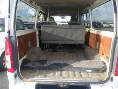 TOYOTA REGIUS VAN