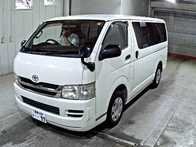 TOYOTA REGIUS VAN