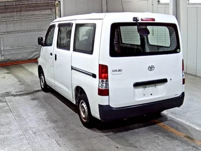 TOYOTA LITE ACE VAN