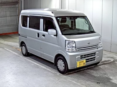 NISSAN CLIPPER VAN