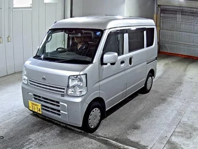 NISSAN CLIPPER VAN