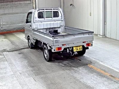 NISSAN CLIPPER TRUCK