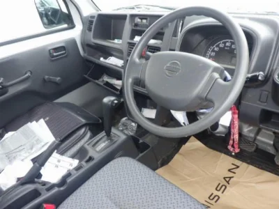 NISSAN CLIPPER TRUCK