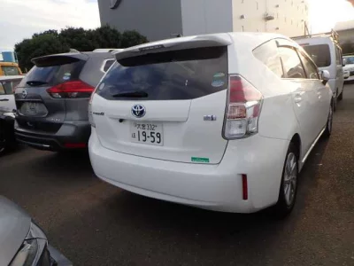 TOYOTA PRIUS ALPHA