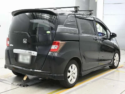 HONDA FREED SPIKE