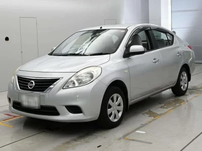 NISSAN TIIDA LATIO