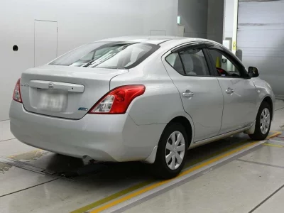 NISSAN TIIDA LATIO