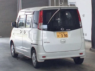 NISSAN ROOX