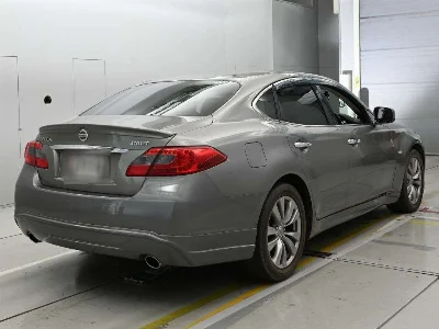 NISSAN FUGA