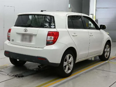 TOYOTA IST