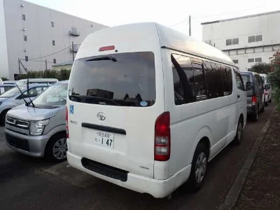 TOYOTA HIACE VAN