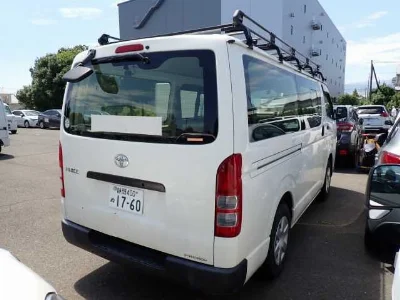 TOYOTA HIACE VAN