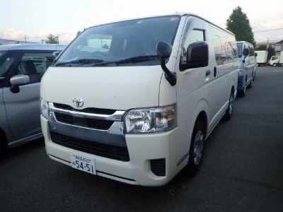 TOYOTA HIACE VAN