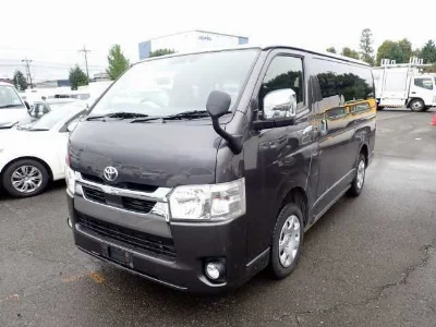TOYOTA HIACE VAN