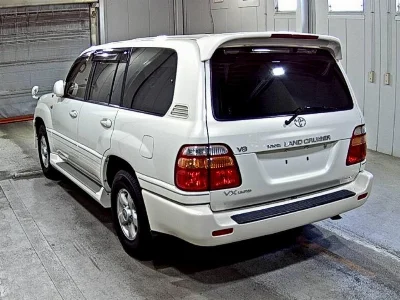 TOYOTA LAND CRUISER