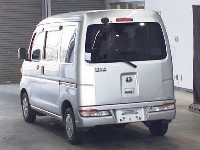 TOYOTA PIXIS VAN