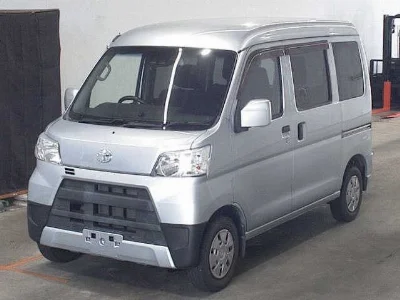 TOYOTA PIXIS VAN