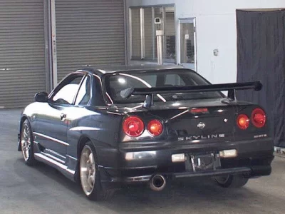 NISSAN SKYLINE