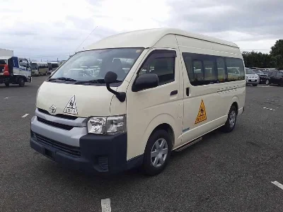 TOYOTA HIACE