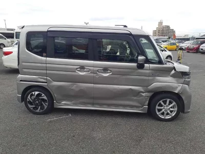 SUZUKI SPACIA CUSTOM