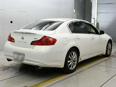 NISSAN SKYLINE