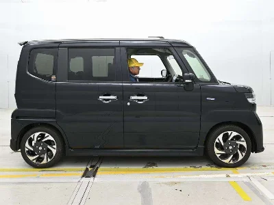 SUZUKI SPACIA CUSTOM