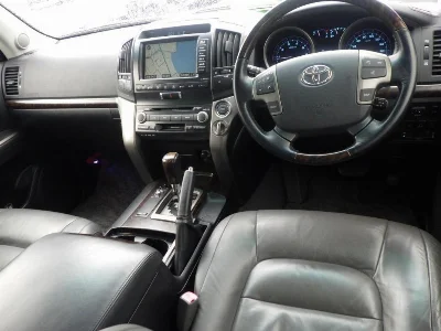 TOYOTA LAND CRUISER