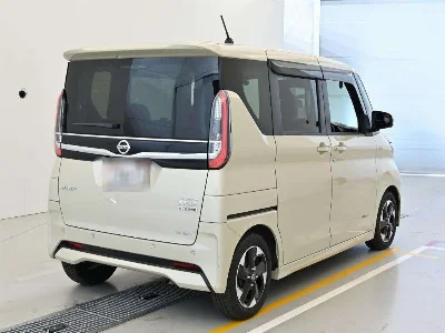 NISSAN ROOX