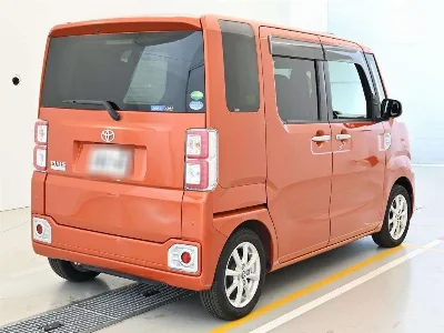 TOYOTA PIXIS MEGA