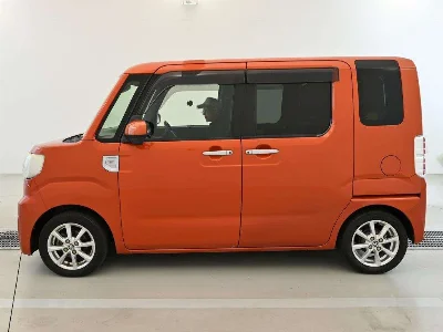 TOYOTA PIXIS MEGA