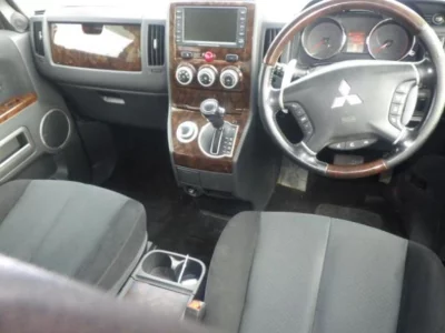 MITSUBISHI DELICA D5