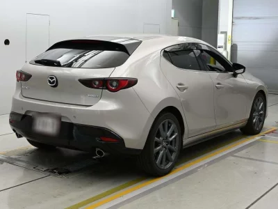 MAZDA MAZDA3 FASTBACK