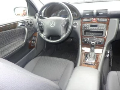 MERCEDES BENZ C CLASS