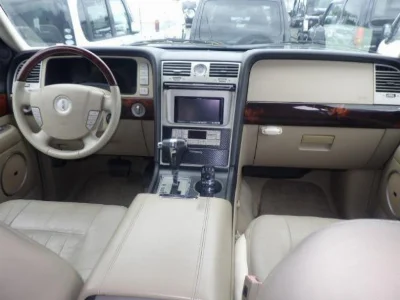LINCOLN NAVIGATOR