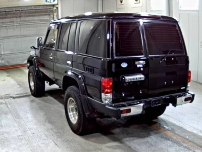 TOYOTA LAND CRUISER
