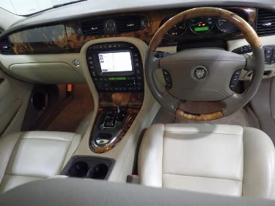 JAGUAR XJ6
