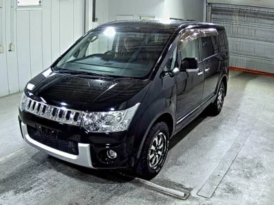 MITSUBISHI DELICA D5