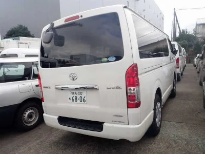 TOYOTA HIACE VAN