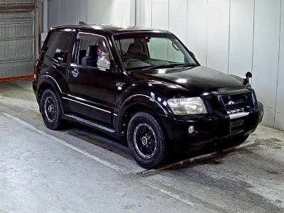 MITSUBISHI PAJERO