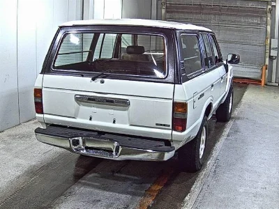 TOYOTA LAND CRUISER