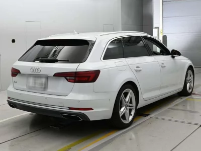 AUDI A4 AVANTE