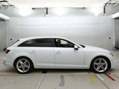 AUDI A4 AVANTE