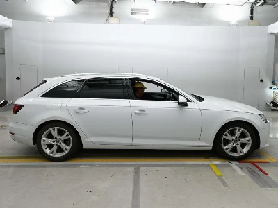 AUDI A4 AVANTE