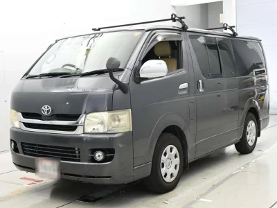 TOYOTA REGIUS VAN