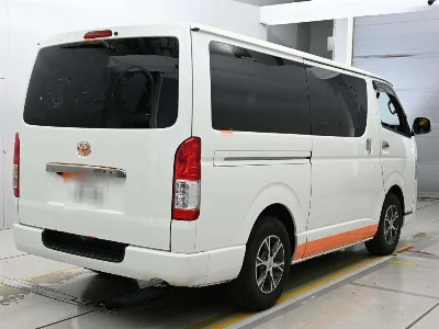 TOYOTA REGIUS VAN