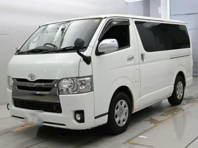 TOYOTA REGIUS VAN