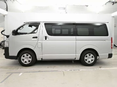 TOYOTA REGIUS VAN