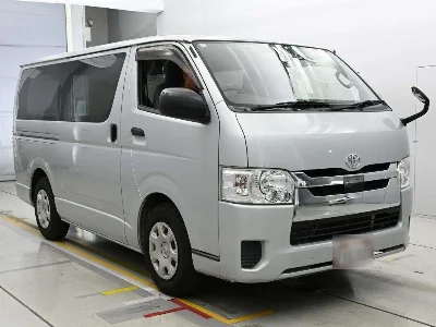 TOYOTA REGIUS VAN