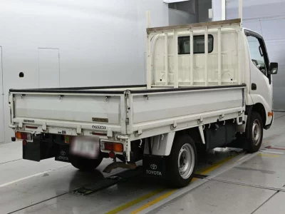 TOYOTA DYNA